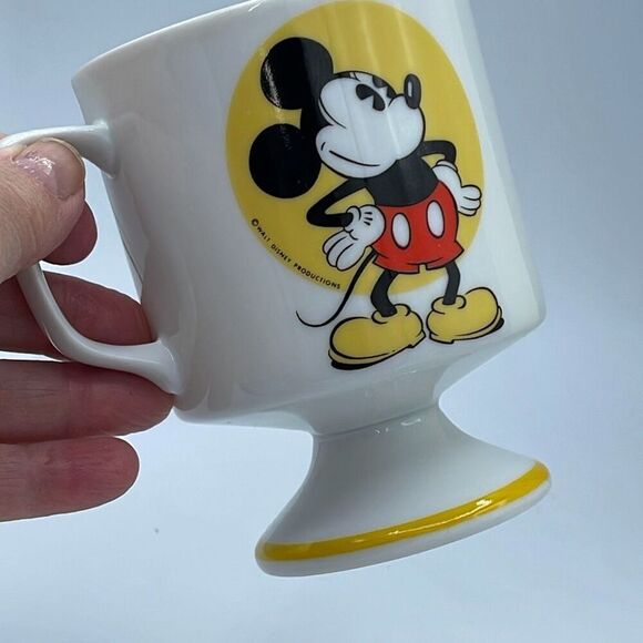 Vintage Walt Disney Productions pedestal coffee mug - Picture 2 of 7
